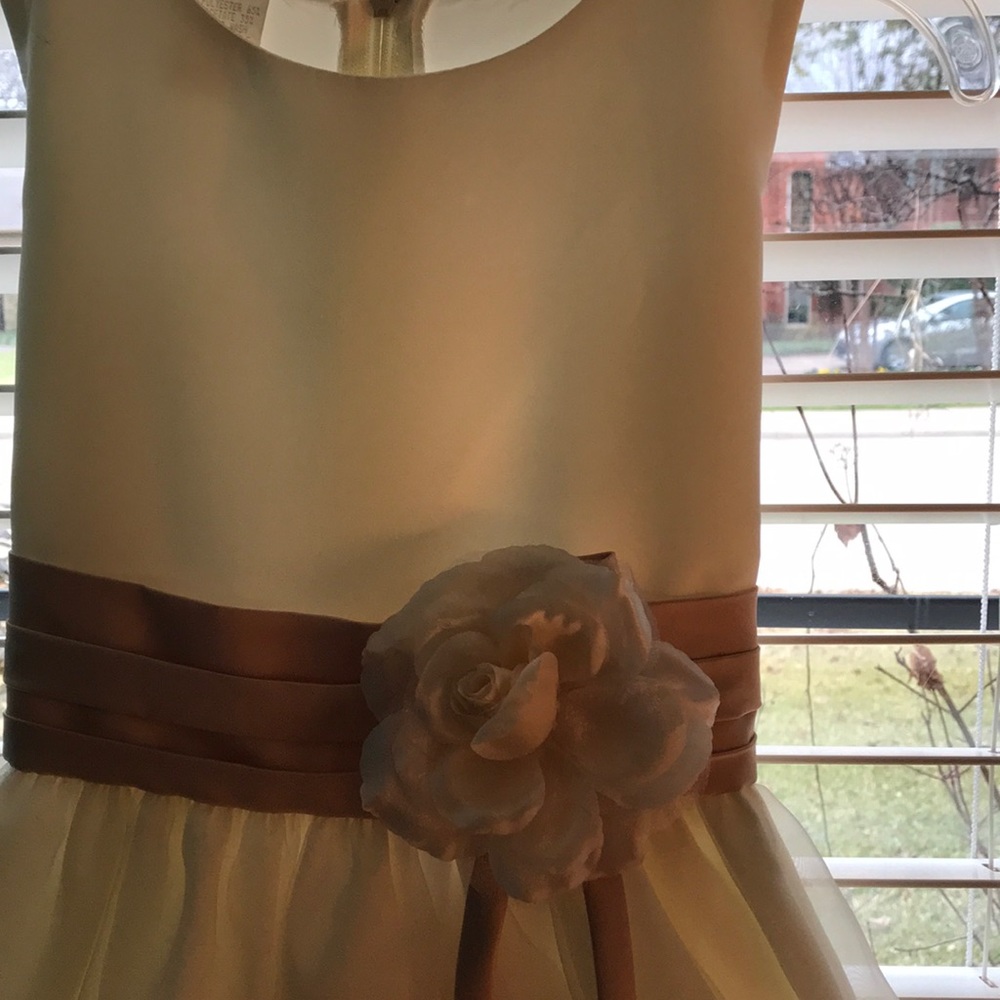 Kids formal dress - Picture 2 of 3